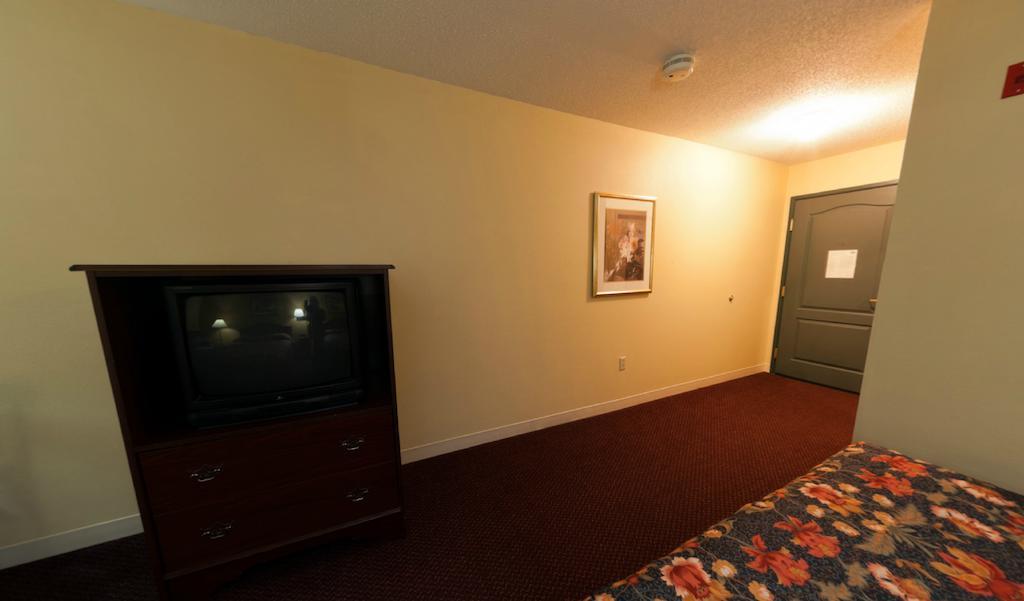 Quality Inn & Suites East Troy I-43 Room photo