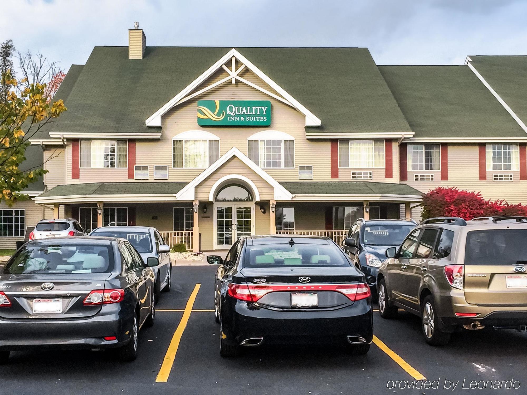 Quality Inn & Suites East Troy I-43 Exterior photo